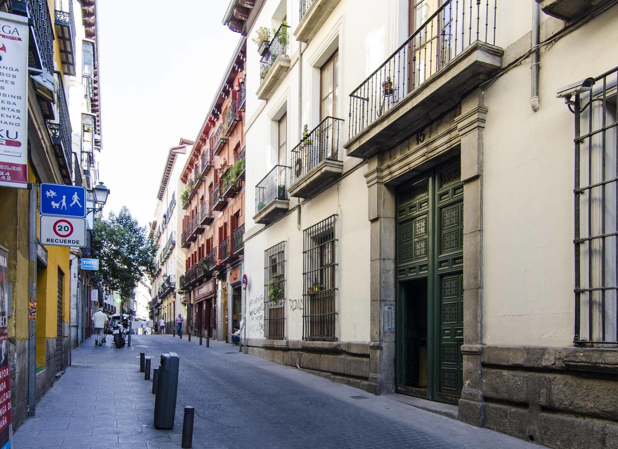 Gran Via Apartment Madrid Ngoại thất bức ảnh