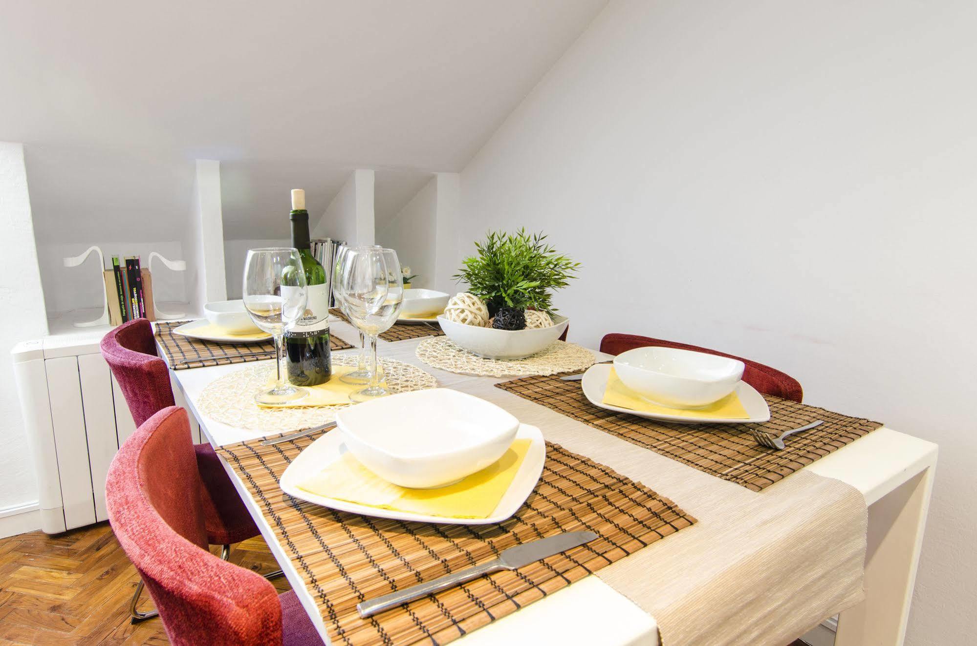 Gran Via Apartment Madrid Ngoại thất bức ảnh