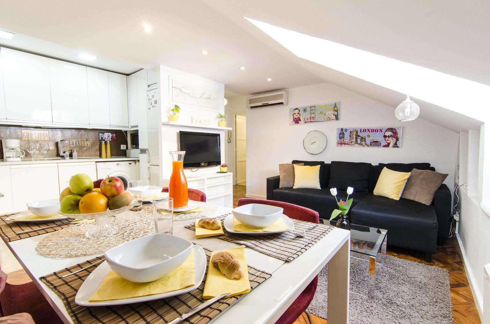 Gran Via Apartment Madrid Ngoại thất bức ảnh