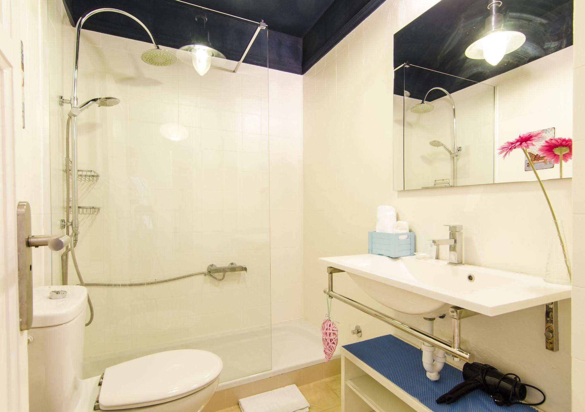 Gran Via Apartment Madrid Ngoại thất bức ảnh