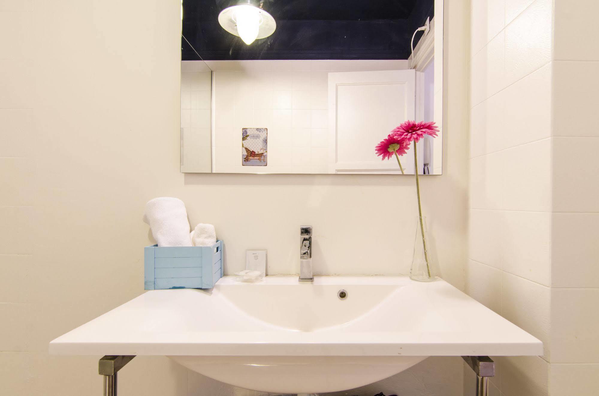 Gran Via Apartment Madrid Ngoại thất bức ảnh