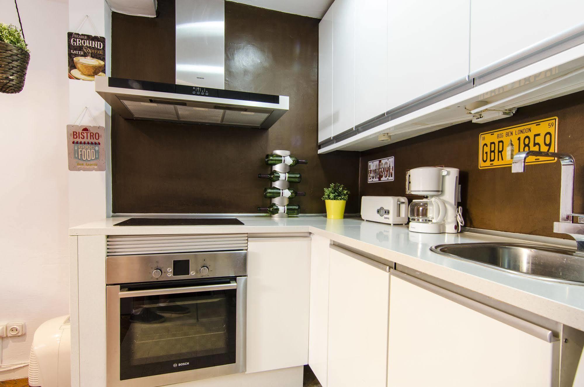 Gran Via Apartment Madrid Ngoại thất bức ảnh