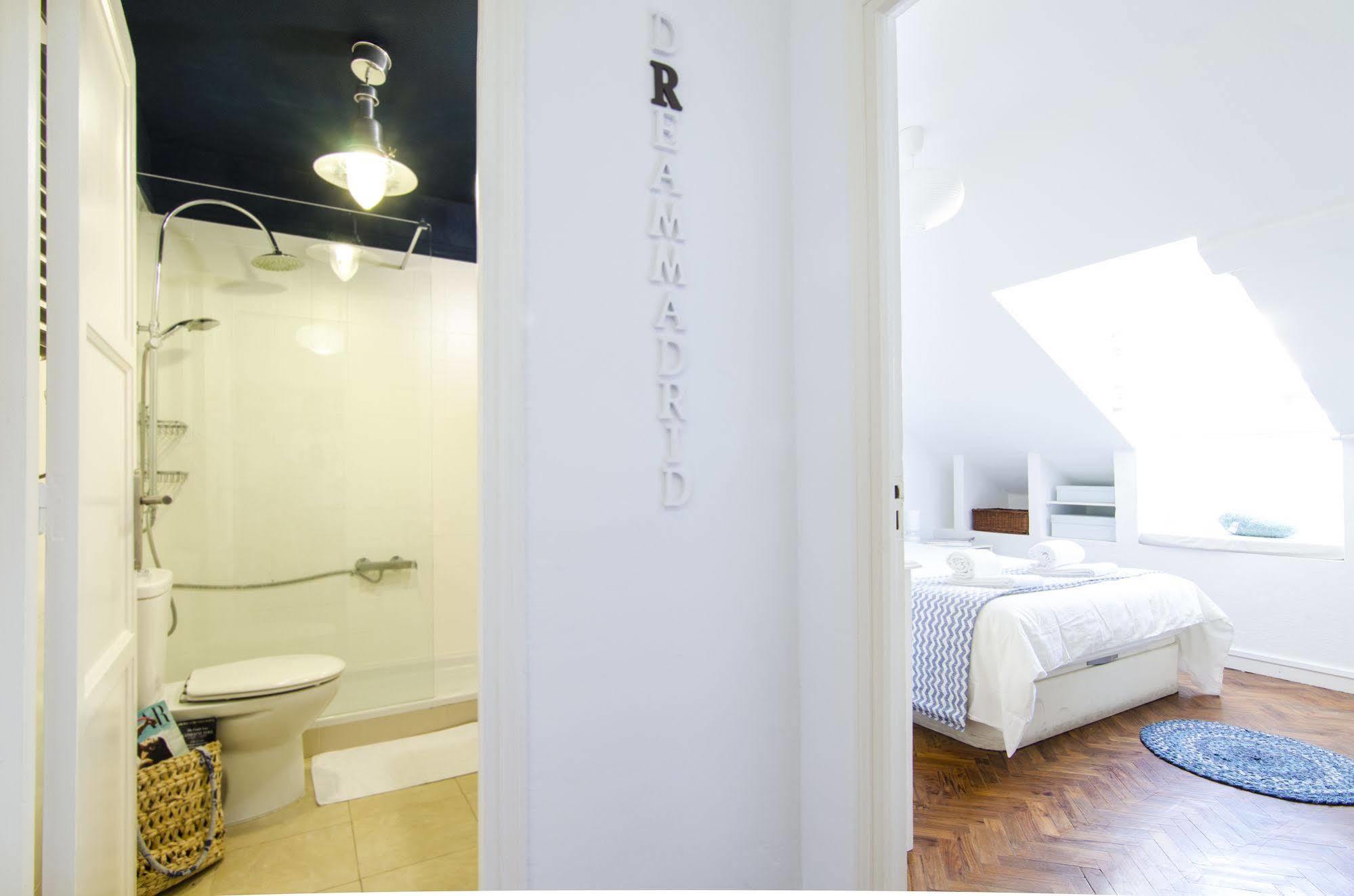 Gran Via Apartment Madrid Ngoại thất bức ảnh