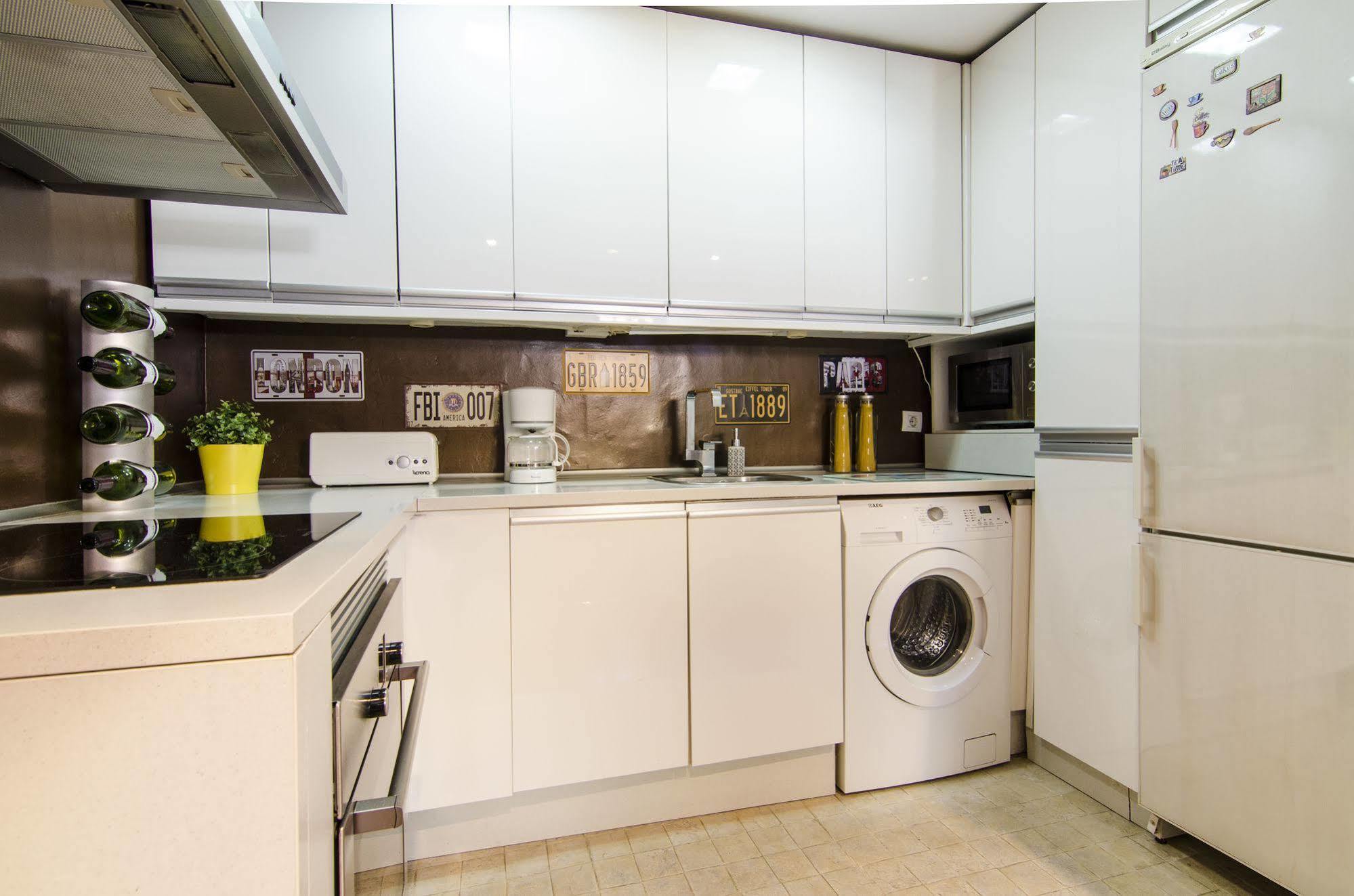 Gran Via Apartment Madrid Ngoại thất bức ảnh