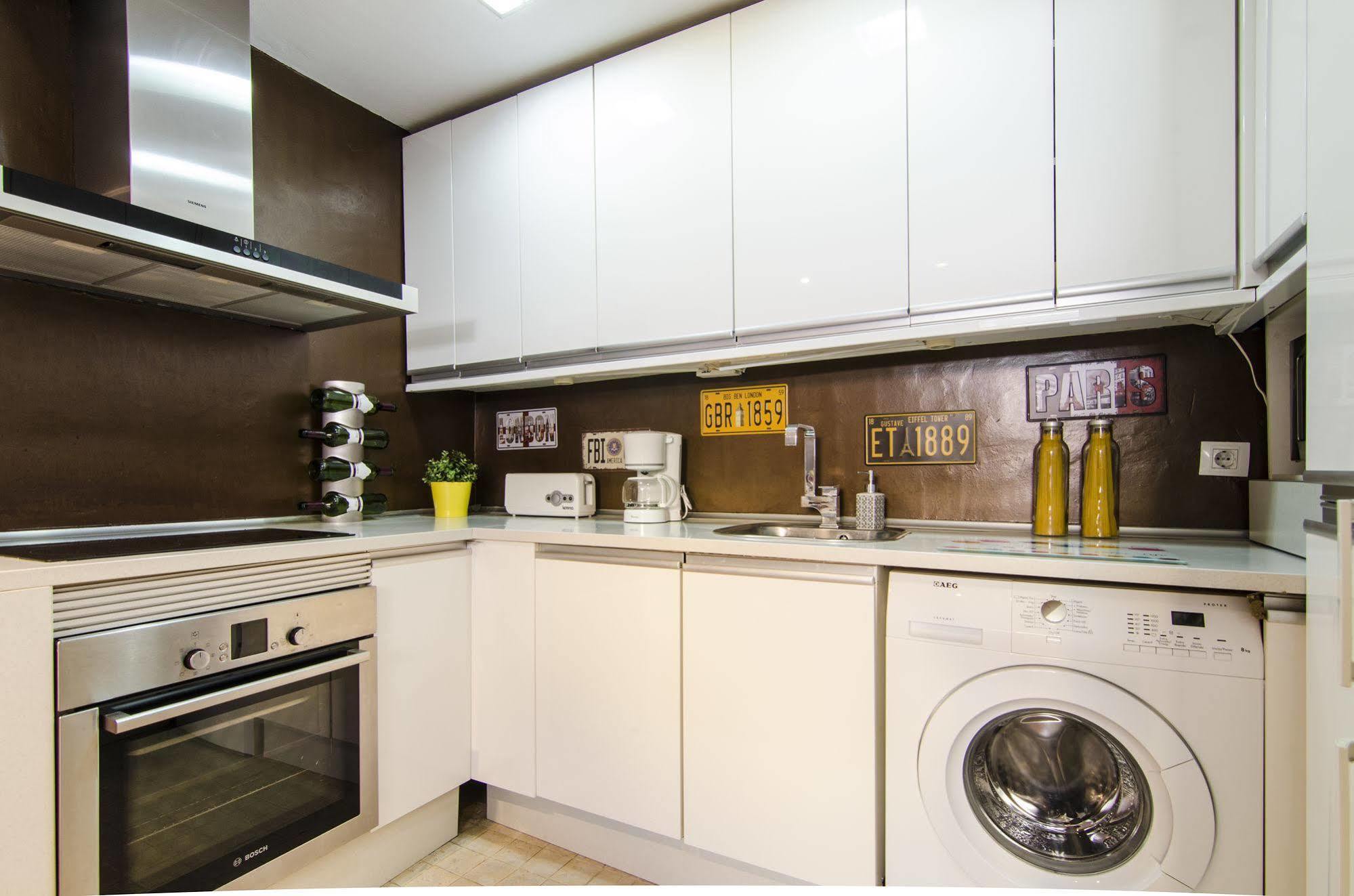 Gran Via Apartment Madrid Ngoại thất bức ảnh